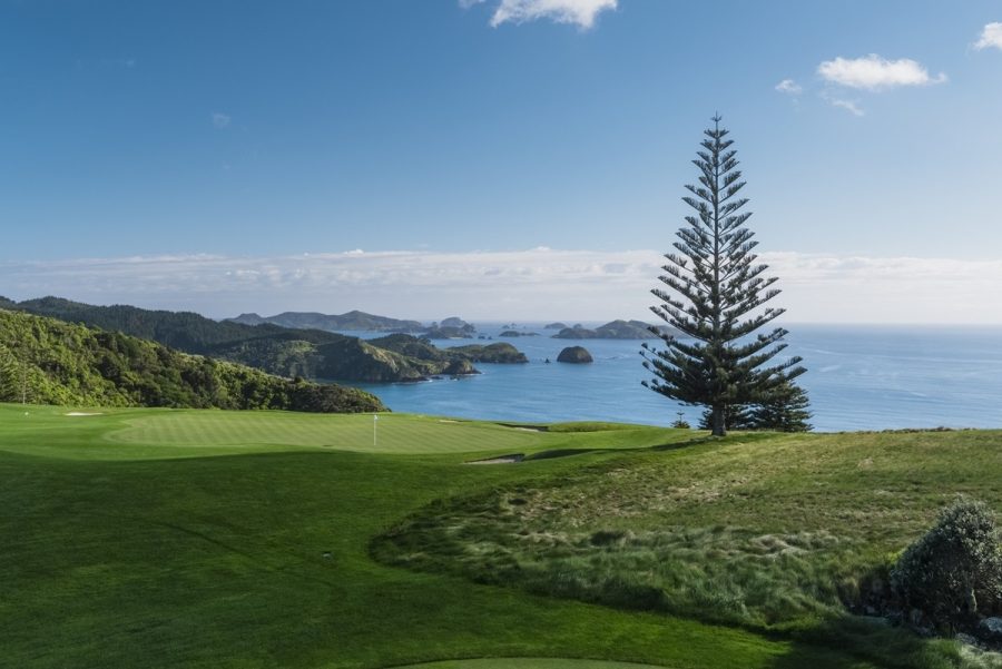 Kauri Cliffs golf course luxury golf tours NZ